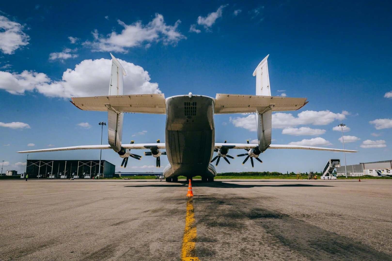 苏联安22巨型运输机,世界上最大的飞机安22运输机