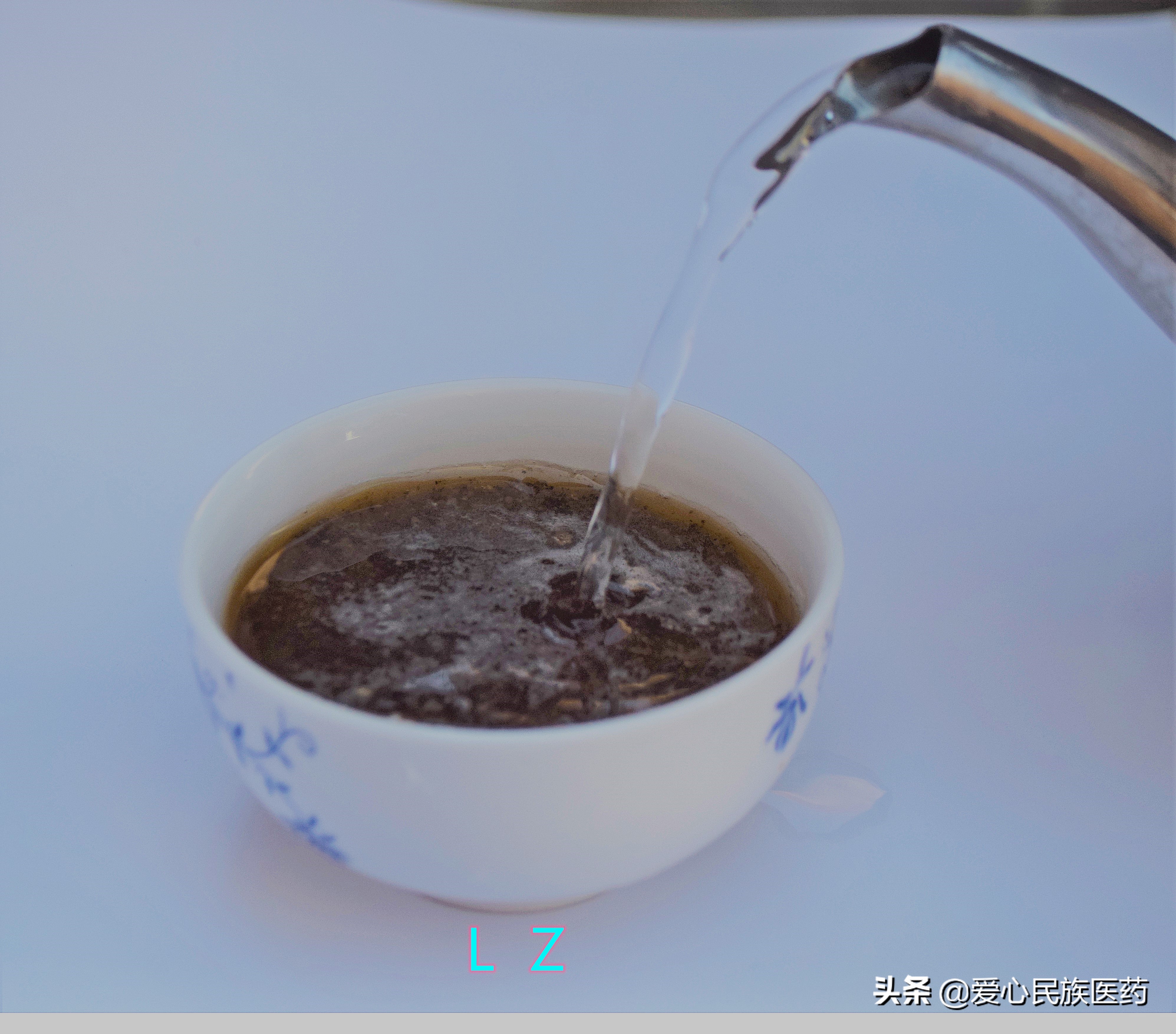 泡玫瑰花喝一次添加几个玫瑰,泡玫瑰花喝有什么效果