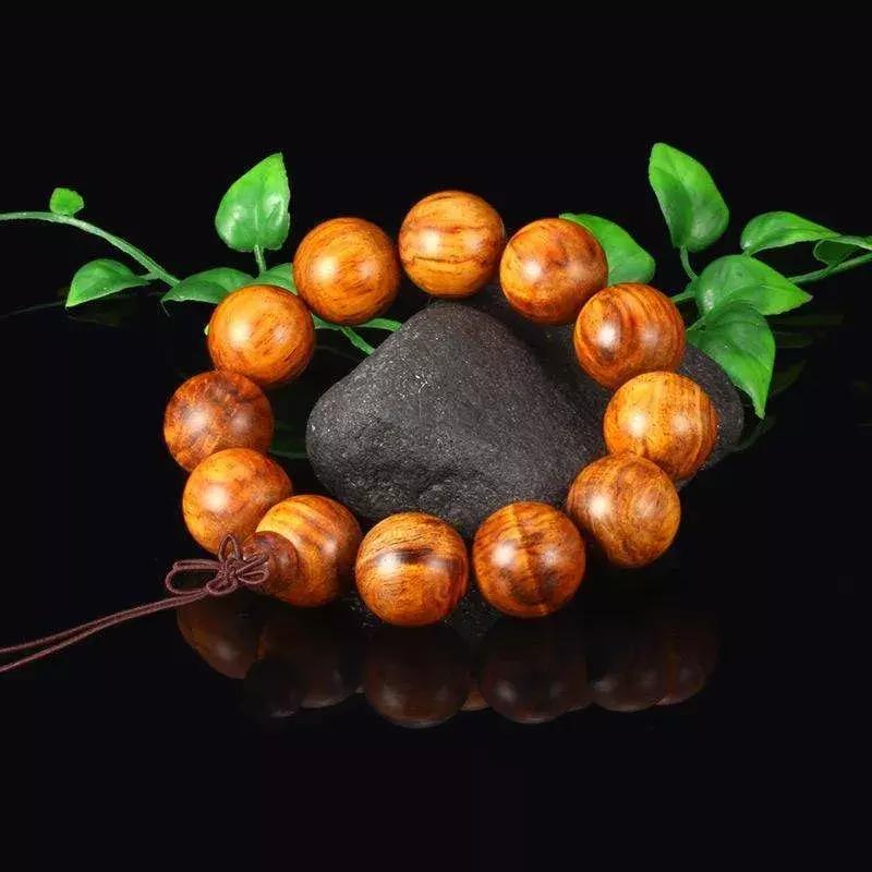 猪年戴什么好运,狗年今年佩戴什么手串