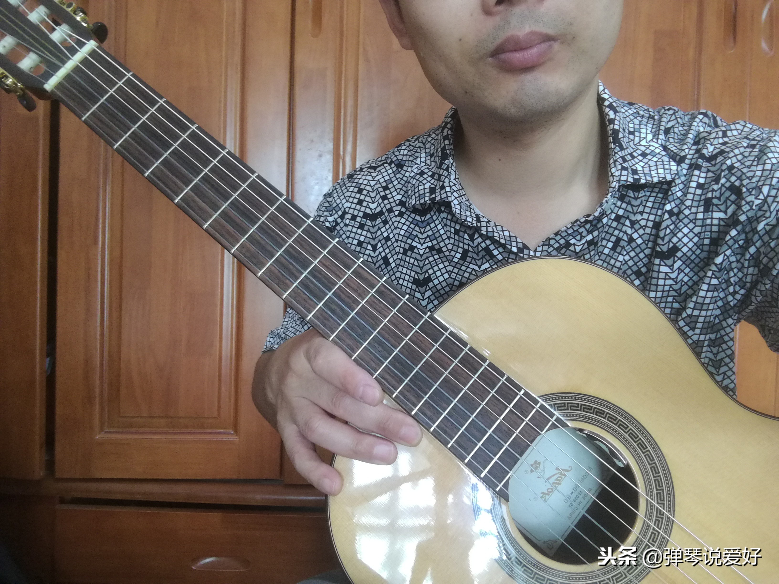 吉他新手自学到底应该怎么练,自学吉他之后怎么突破