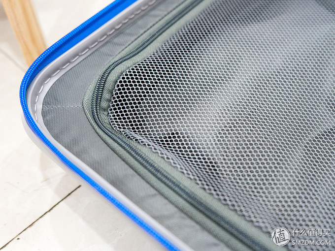 LEVEL8地平线8号旅行箱：搭配业界顶尖超静音万向轮，出行更轻便