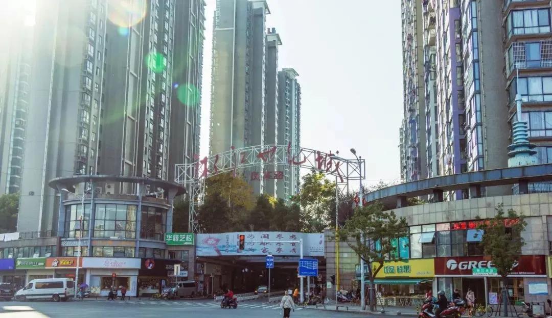 长沙市湘江世纪城有多大,长沙湘江世纪城有多少人