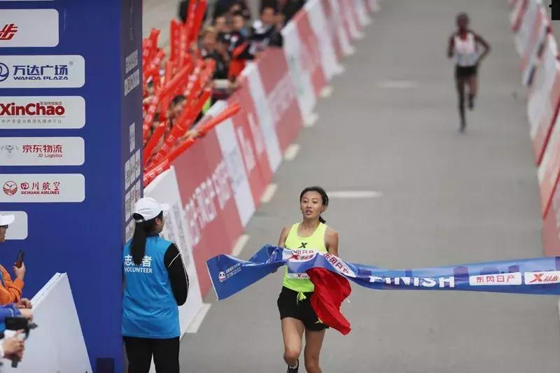 跑鞋系列球鞋哪款最好 (十双最棒的nike跑鞋)