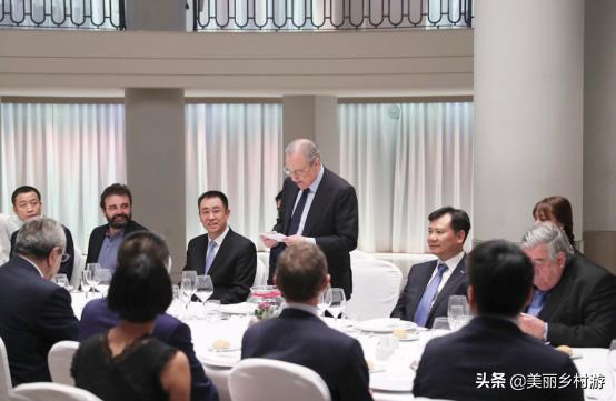 张近东参加恒大20周年,张近东帮助许家印渡过难关