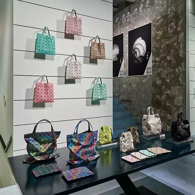 匡威也要排队抽号才能买到？这些日本牌子同样遭遇过“打劫”...