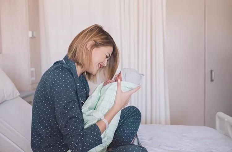 新生儿黄疸不照蓝光可行吗,黄疸照蓝光对宝宝有危害吗