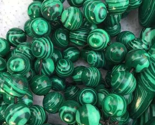 天然孔雀石真假辨别,孔雀石散珠真假鉴别方法