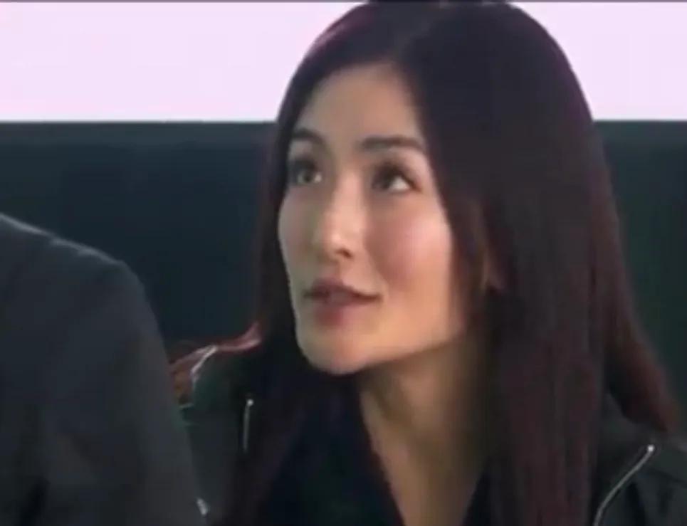 被拆家门抵债，为初恋写书？“拼命三娘”谢娜忘不了的苦甜往事