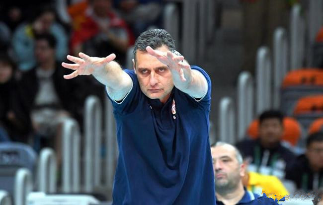 中国女排运动员受伤骨折,女排运动员骨折