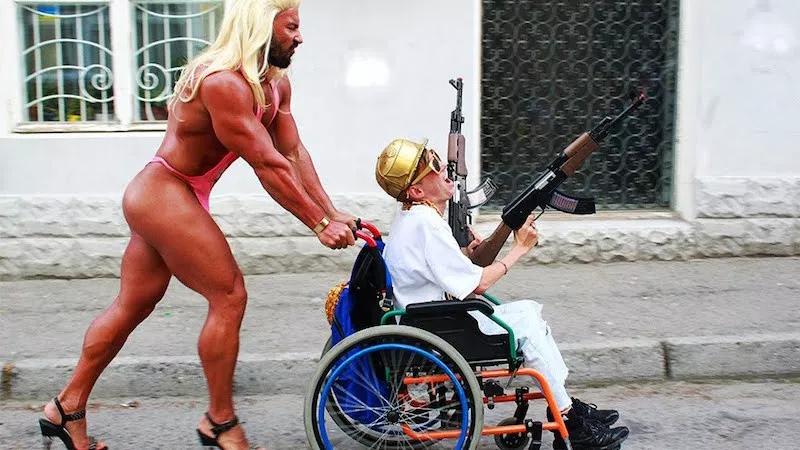 飞机上公然*行为性**！空姐怒吼：把你的“家伙”收回裤子里去！