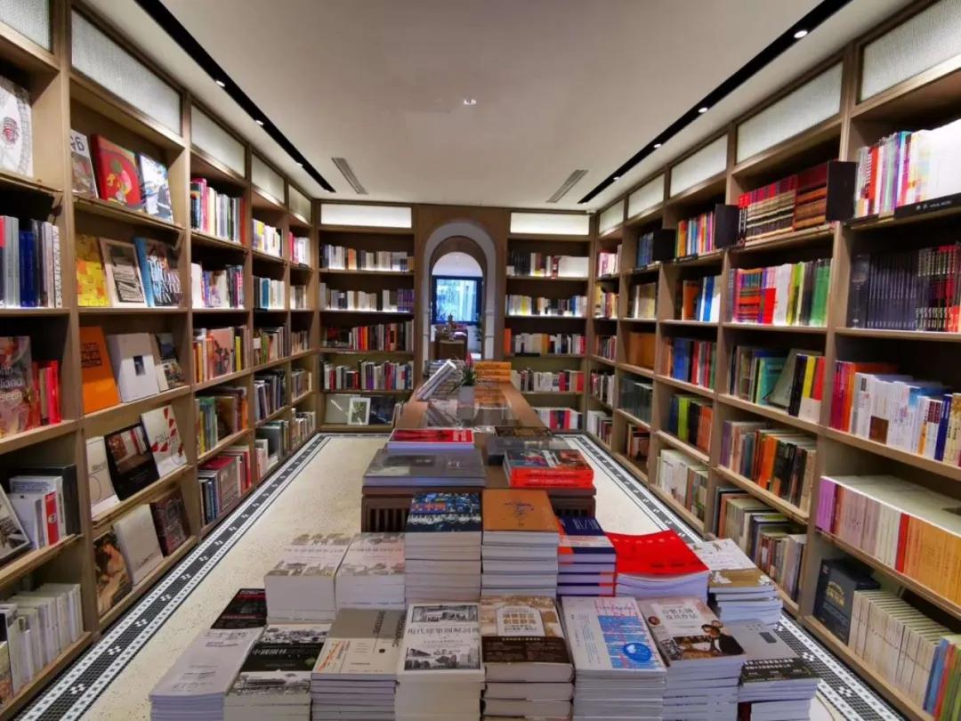 到“黑石”听黑胶，百年公寓里藏着这么多“宝藏”