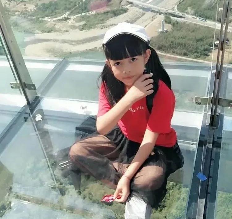 第十七周升旗仪式主持词,第七周升国旗仪式