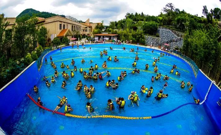 “夏”降到底，砍到冰点，息烽温泉邀你免费玩水泡泉