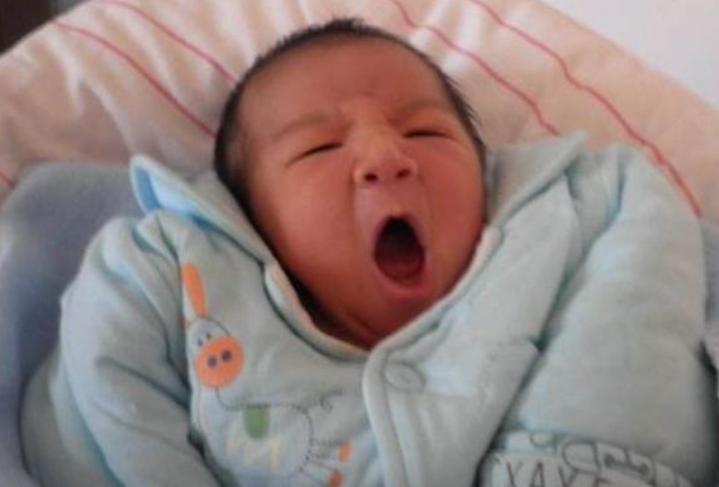 宝宝黄昏闹好不好,宝宝黄昏闹怎么安慰