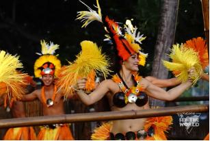 青春！需要一种最直接的方式，去亲近热情似火的HAWAII！