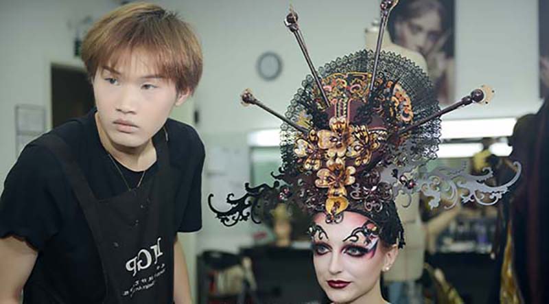 想当化妆师可以去哪里学化妆,想当化妆师需要学几年