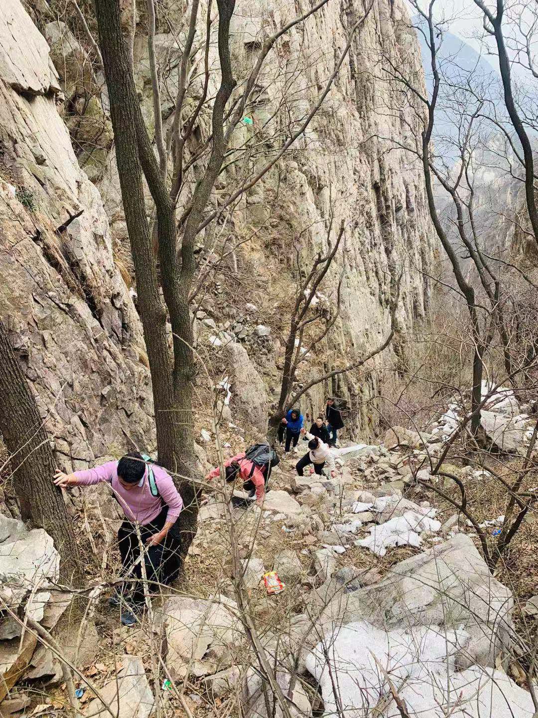 郑州少林寺一天纯玩旅游团,郑州驴友张三疯龙门大峡谷