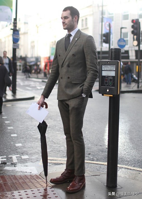 潮男腕表搭配指南！精致男人还需腕表衬托