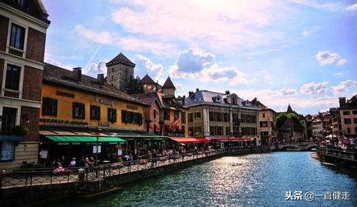 忏悔录卢梭值不值得读,雅克卢梭忏悔录