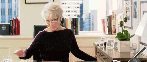 一条连衣裙挂了面试：在律所穿什么能活下去？