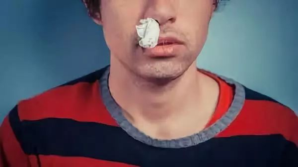 流鼻血的恐怖现象,流鼻血有多恐怖