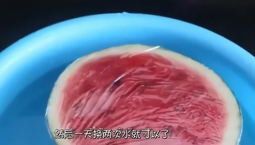 西瓜吃不完放冰箱,西瓜吃不完怎么办可以冷冻吗