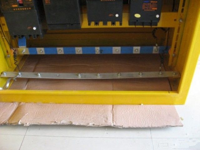 建筑施工现场一级配电箱的配置图,建筑工程临时用电总配电箱线路图