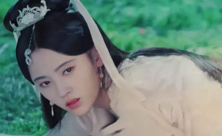 剧情雷人设糟，一山更比一山“高”，新倚天终于找到垫背的了