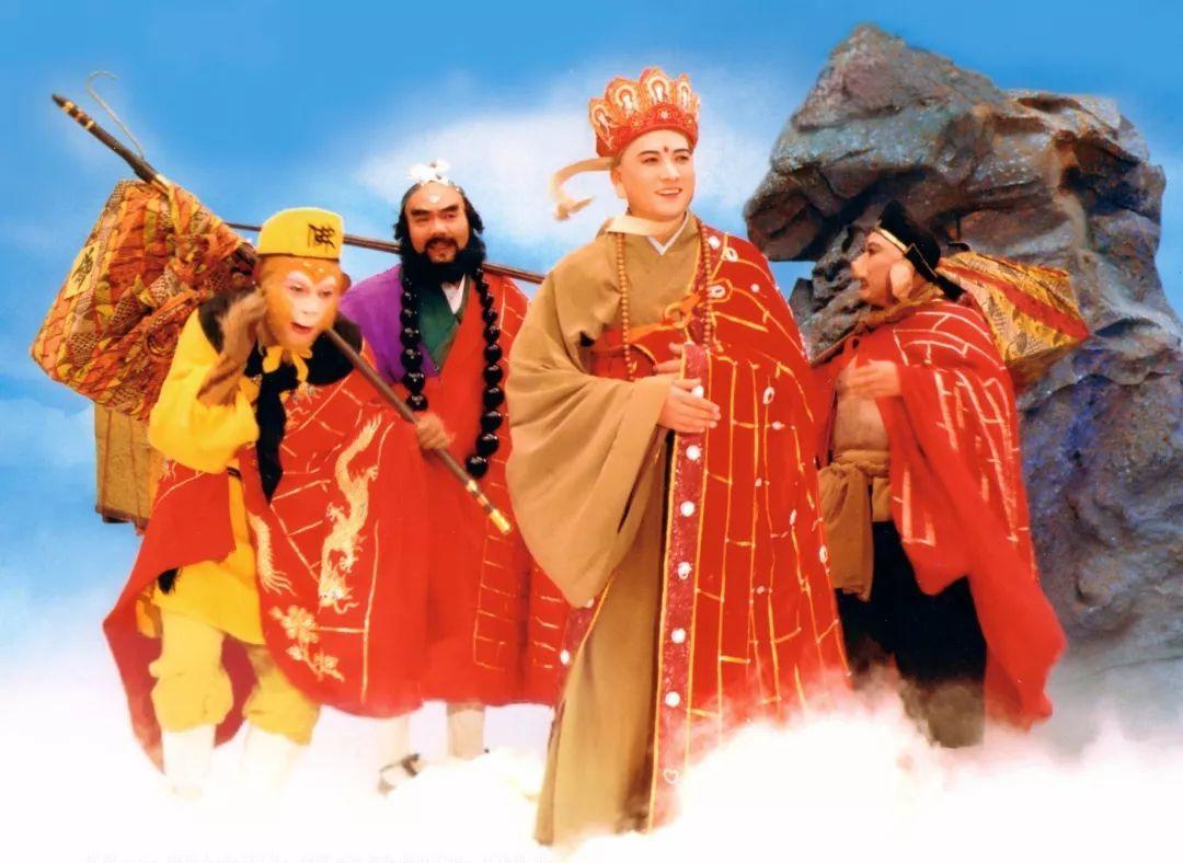 鹿晗大制作“扑街”，《锦衣之下》穷却收视口碑双收，何为原因？