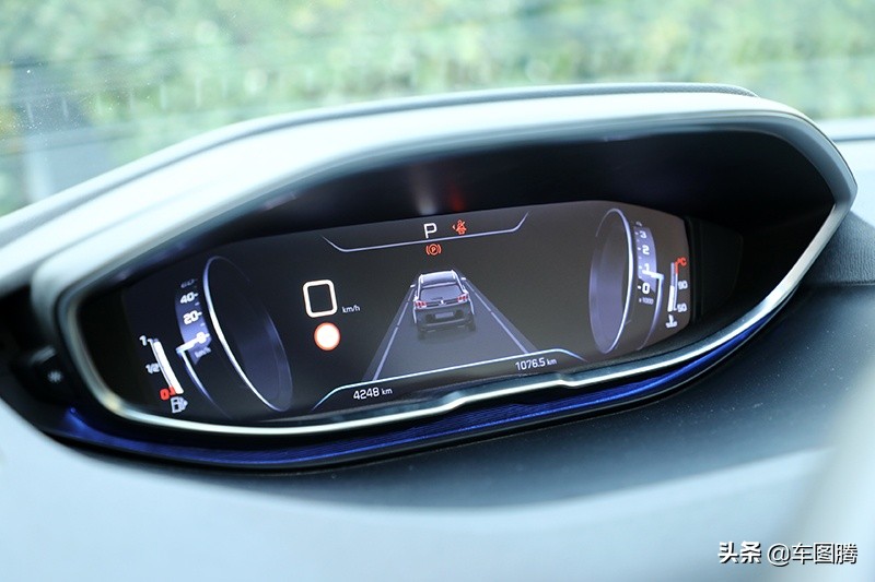 东风标致suv最新款7座5008自动,沉浸式体验新款标致5008白色