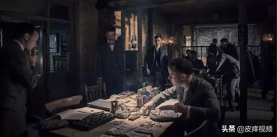 评论破百万的电视剧,豆瓣评分9.5的神剧