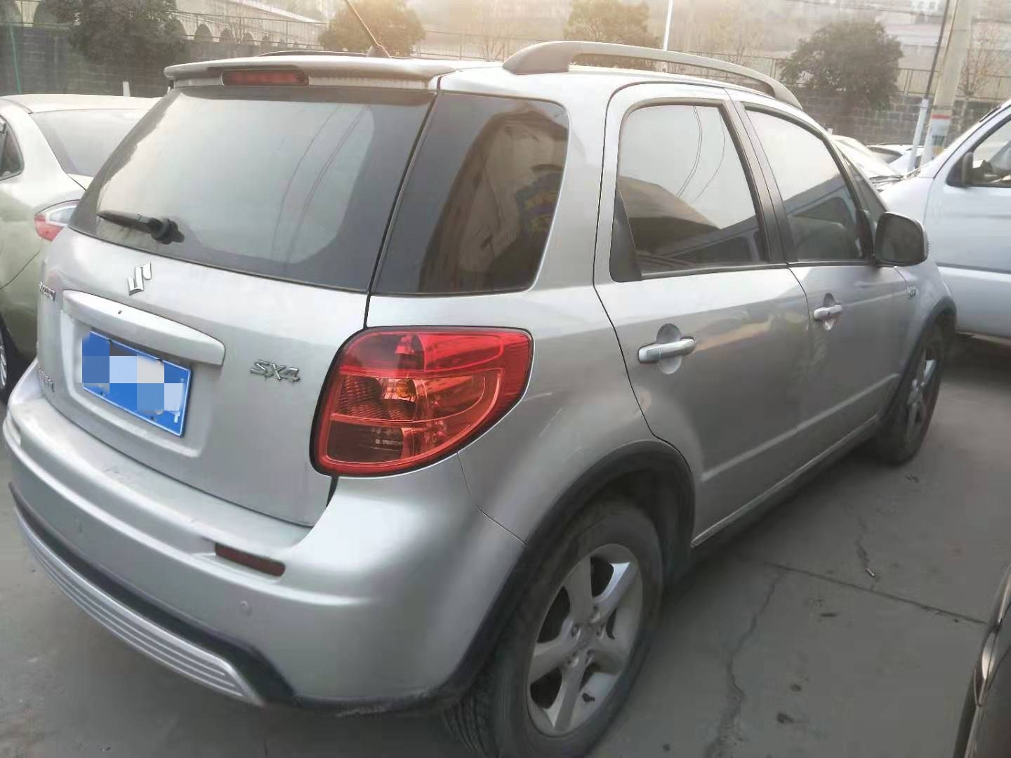 胖哥评测铃木雨燕1.3,胖哥试驾铃木雨燕的视频