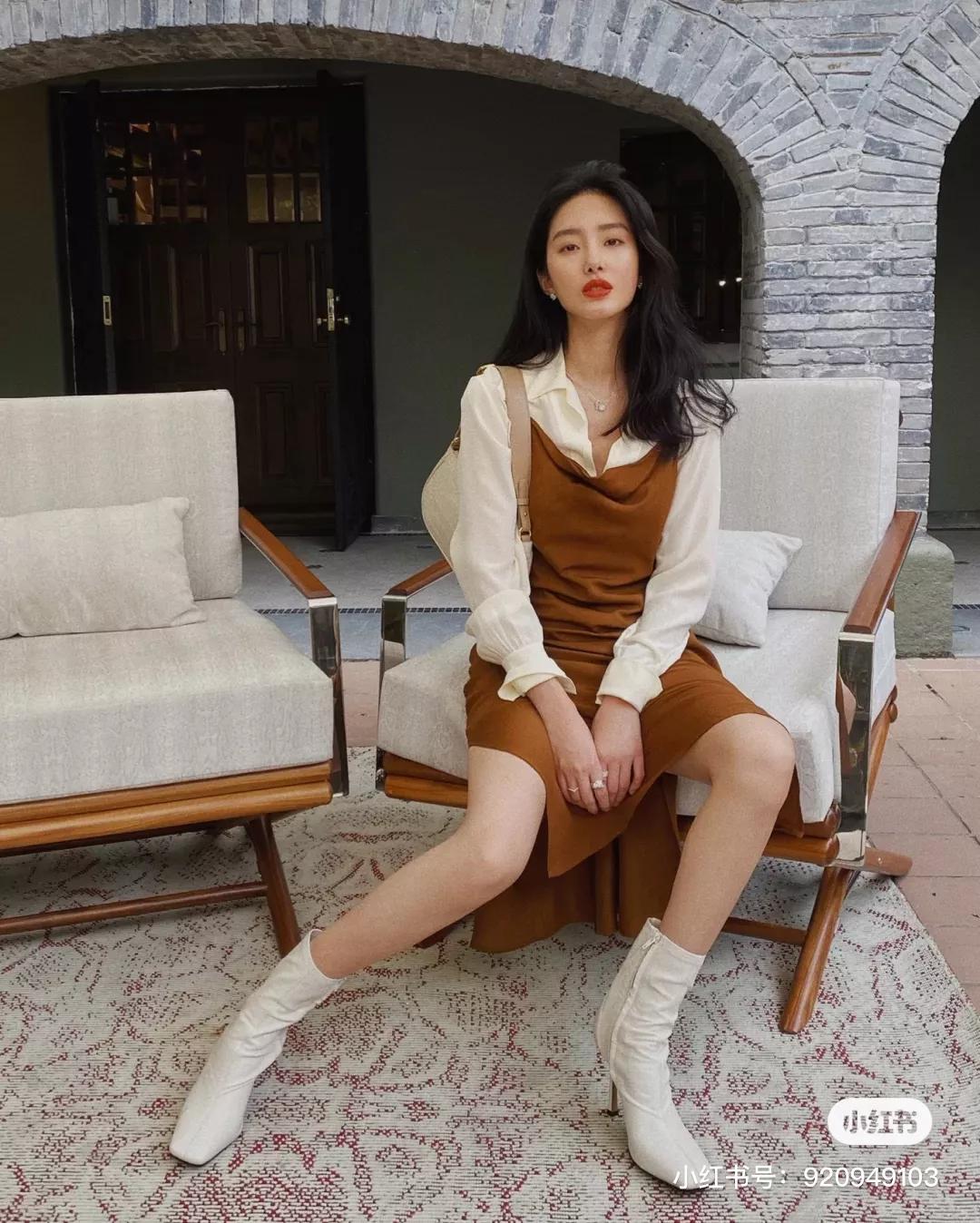 钟楚曦的包包里有什么,钟楚曦杨采钰宋妍霏