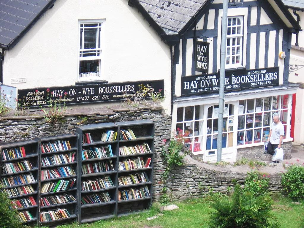 恬静乡村，摇滚乐调，古城烟雨……这里有你不知道的多面英伦