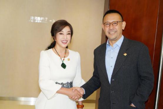 刘晓庆的四段婚姻与八段恋爱史,人生可以从头再来刘晓庆哪年出版