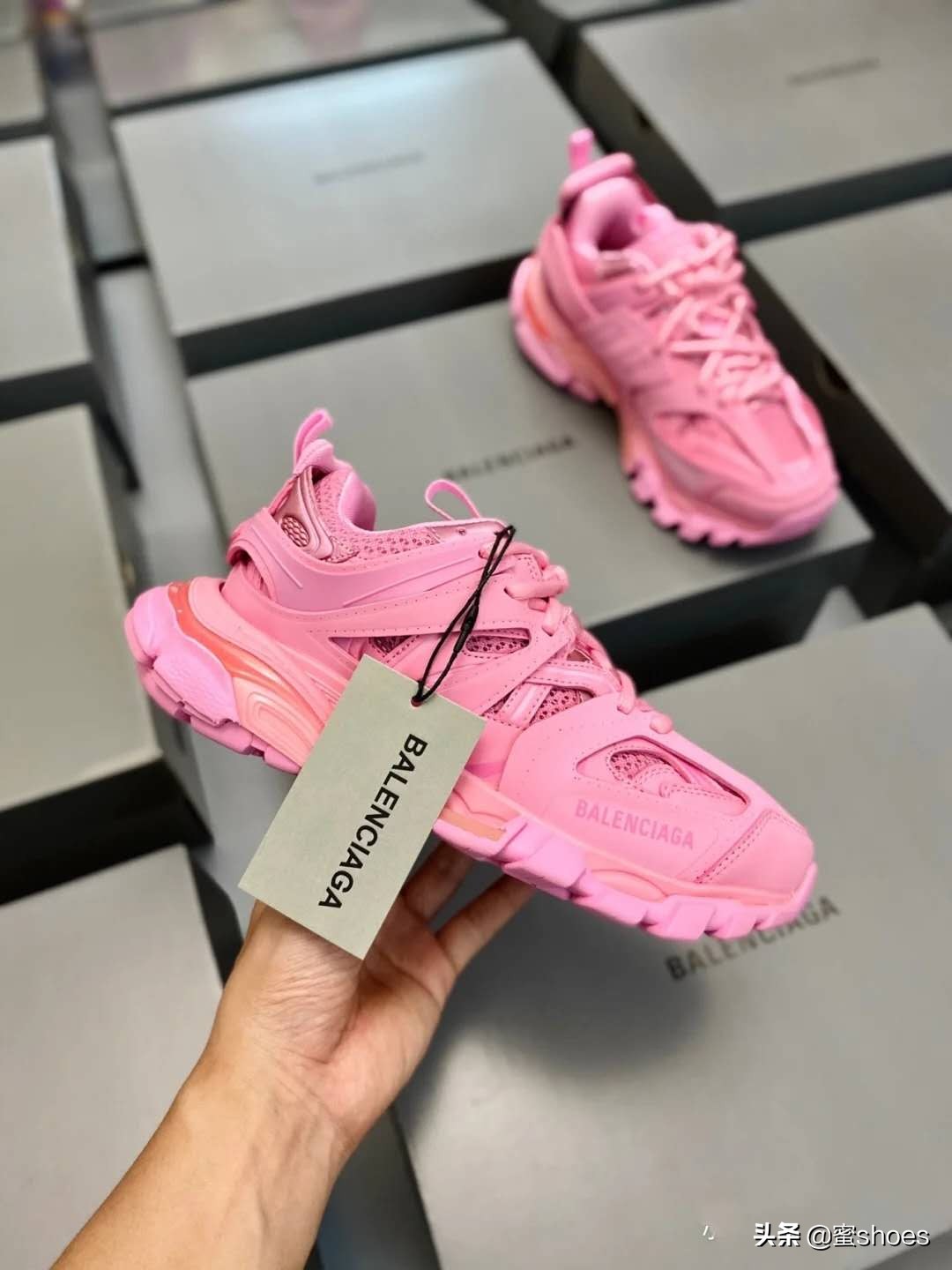 巴黎世家平替推荐,巴黎世家cargo平替