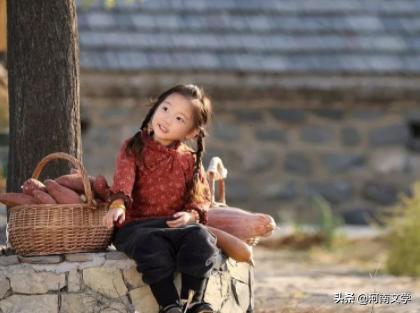 王友明：时见燕子衔新泥——王小燕散文集《春声燕语》序