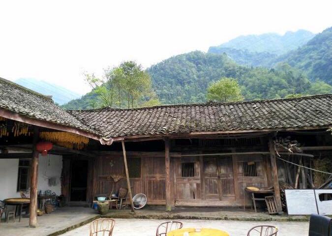 峨眉山舍身崖下金银财宝,峨眉舍身崖未解之谜