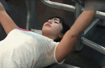 皮肤严重松弛衰老30岁看着像60岁,皮肤松弛的人老了是什么样的