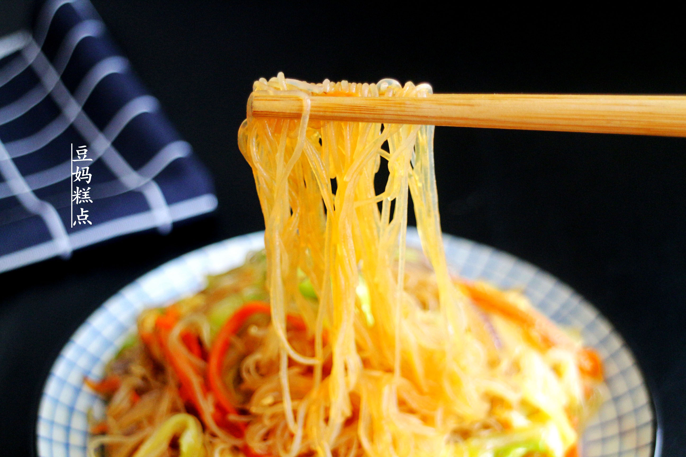 教你10分钟做家常炒米粉,炒米粉怎么炒才柔软