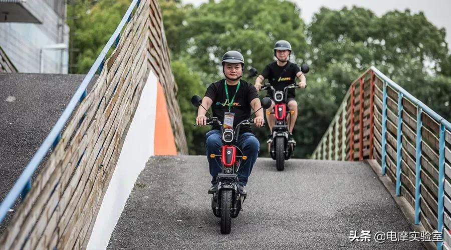 捷安特elem133s街拍,捷安特elem电动车说明书