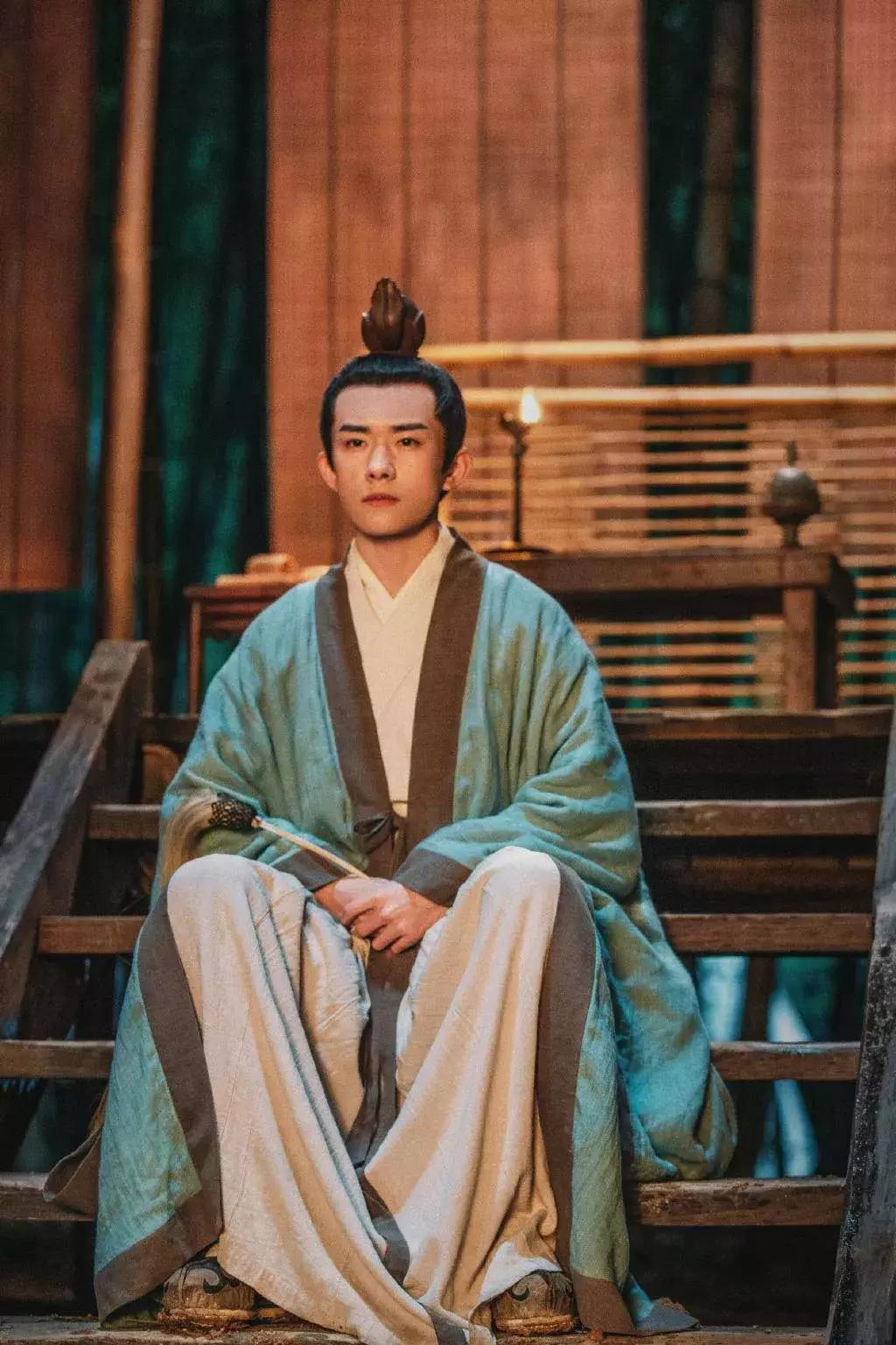 长安十二时辰李必历史原型,长安十二时辰李必背景图