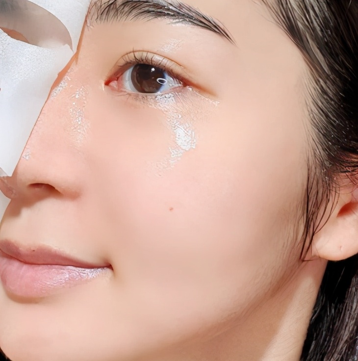 浮粉卡脱妆原因,浮粉卡粉脱妆一招解决