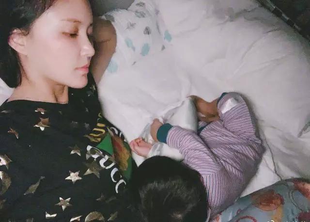 张歆艺产后减20斤方法,张歆艺产后太胖穿不上衣服