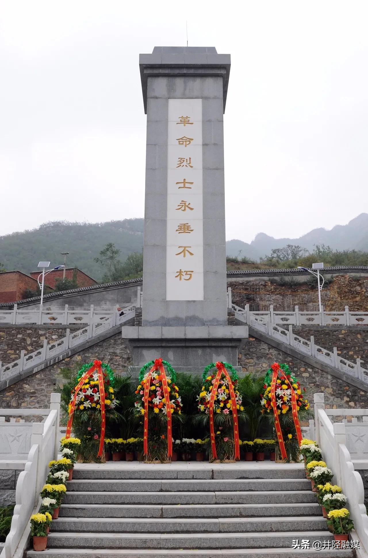 致敬清明烈士照片,致敬清明祭英烈网上祭扫照片