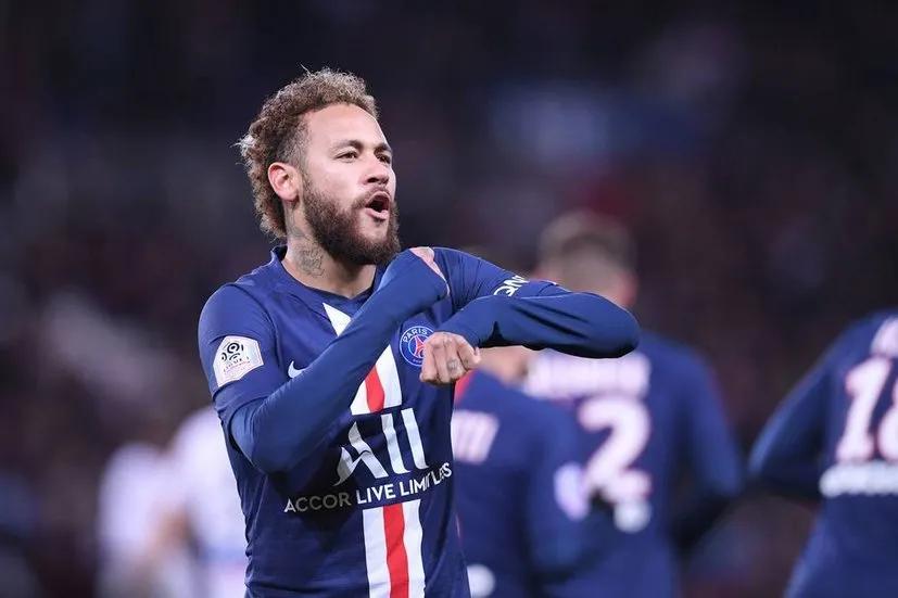 争议不断！当今足坛最佳前锋谁人是也？