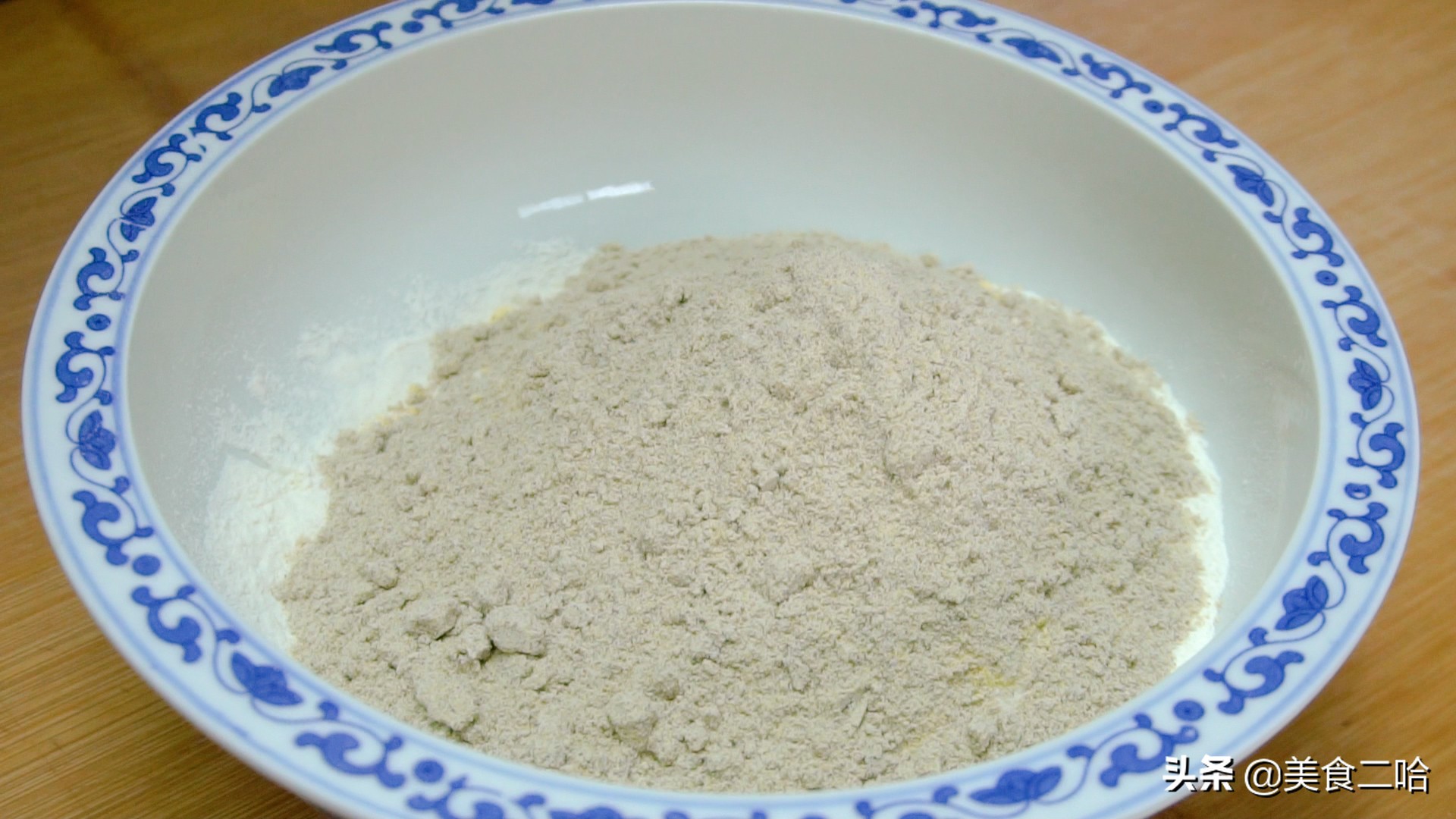 杂粮煎饼制作方法与配方视频教程,杂粮煎饼的做法和配方视频教程