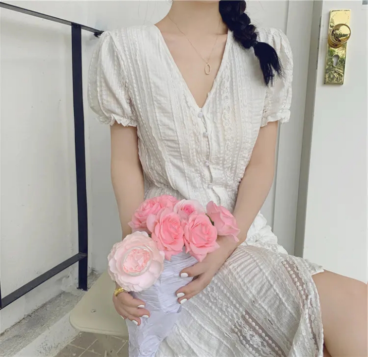 蕾丝衣服织好怎么洗,蕾丝衣服怎么洗