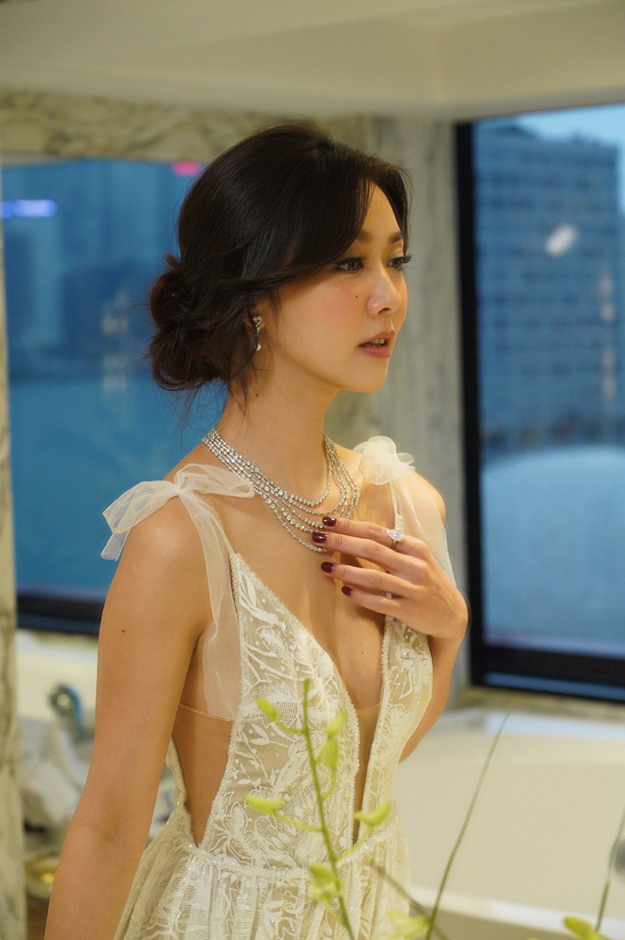 她一个戒指就1600000元，香港金像奖女星珠宝配饰图鉴，谁最耀眼