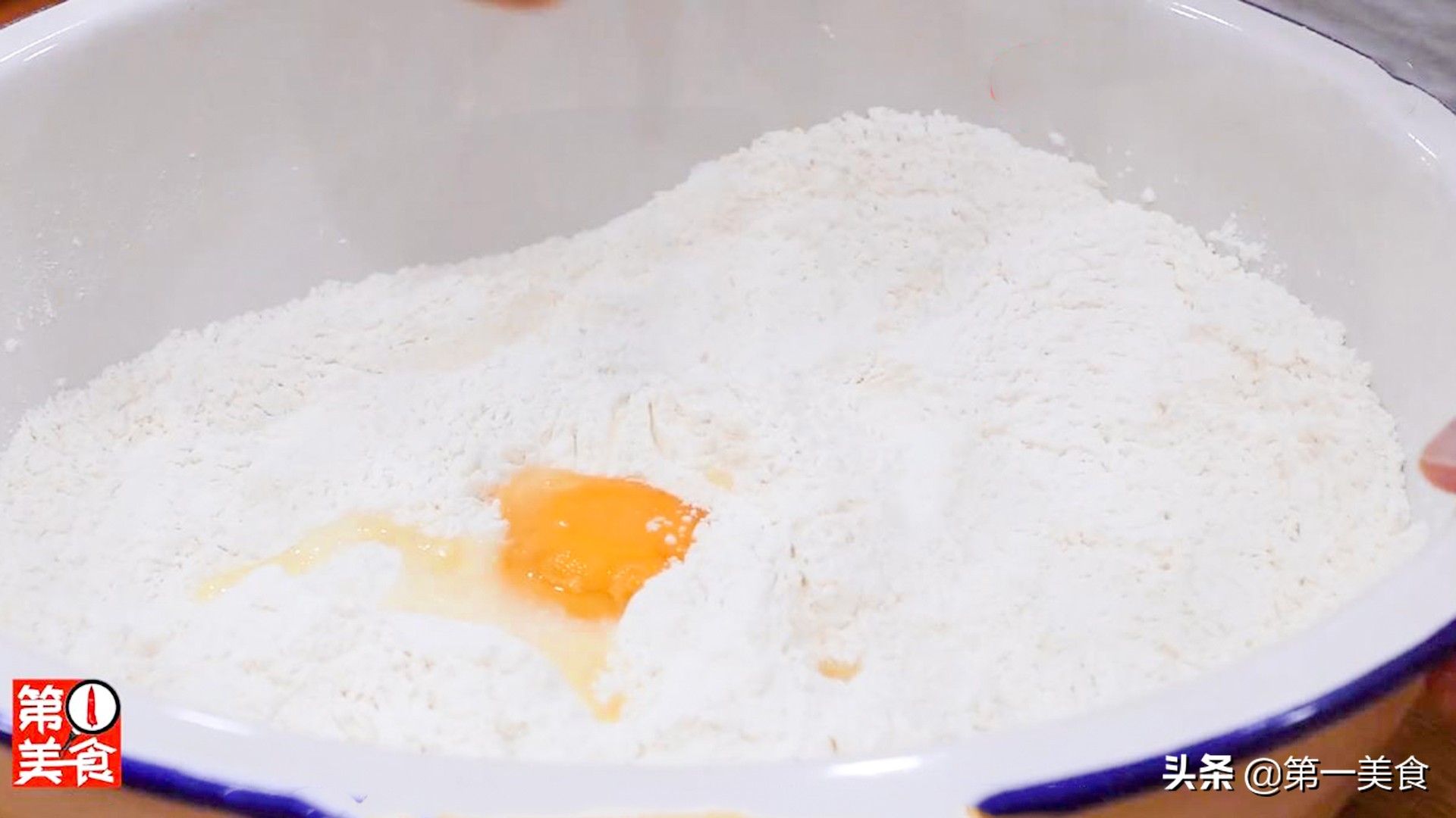 油条怎么炸好吃又简单的做法,油条怎样炸又大又蓬松